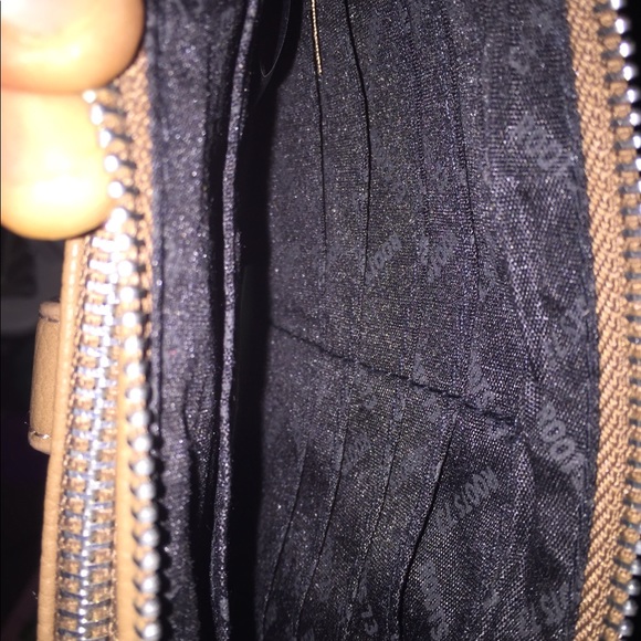 Roots crossbody - Picture 5 of 5